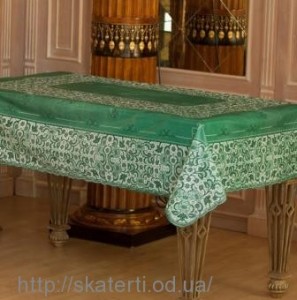 Скатерть виниловая (цветная) 135х180см(106/9)